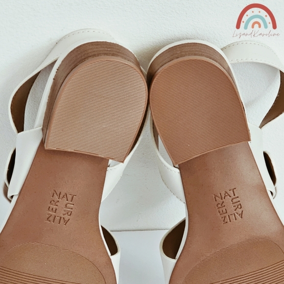 New! Naturalizer Meesha Leather Strappy Block Heel Sandal with Gold Buckle - Picture 11 of 13